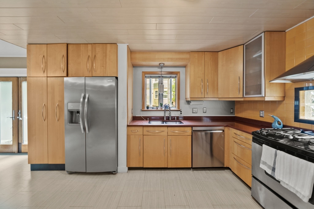 25 Maple Ave. Property Photo 11