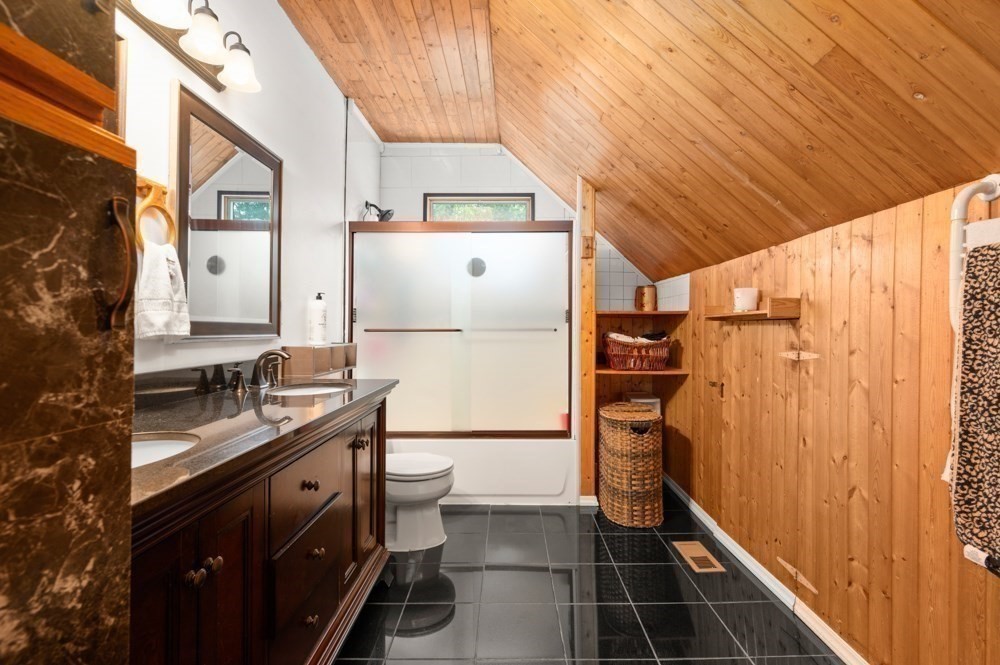 25 Ledge Street Property Photo 29