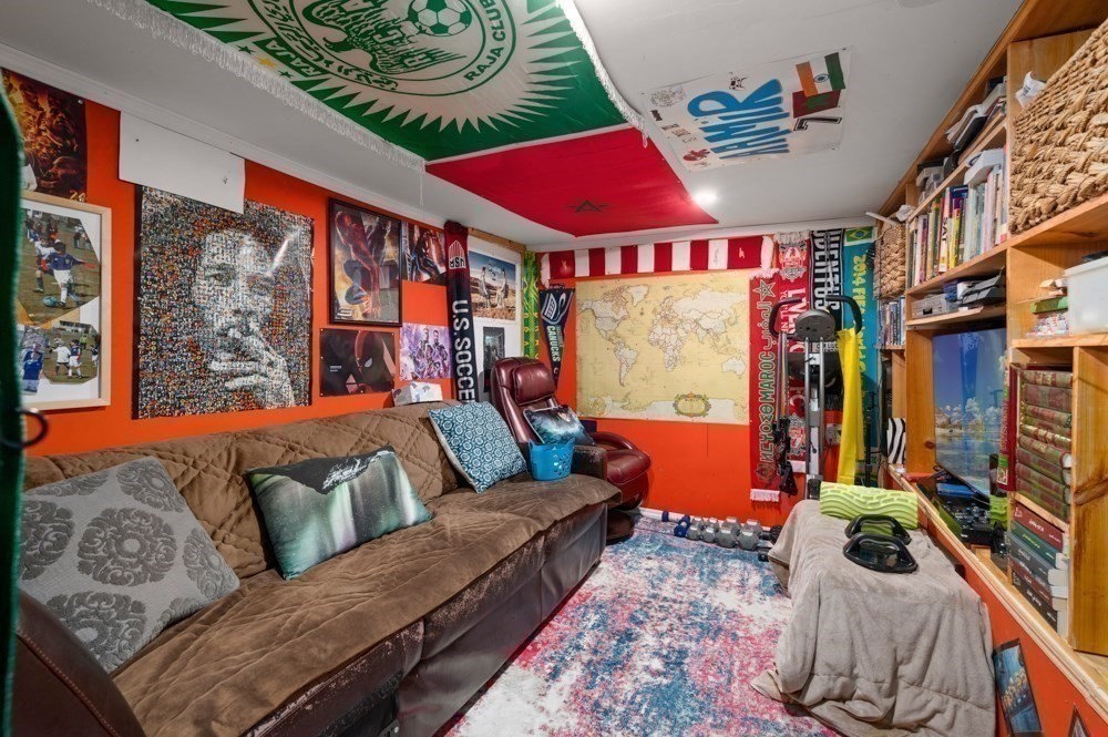 25 Ledge Street Property Photo 33