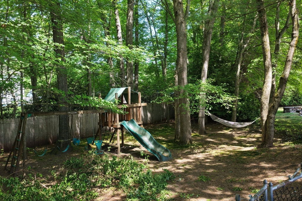 115 Williamsburg Dr Property Photo 39
