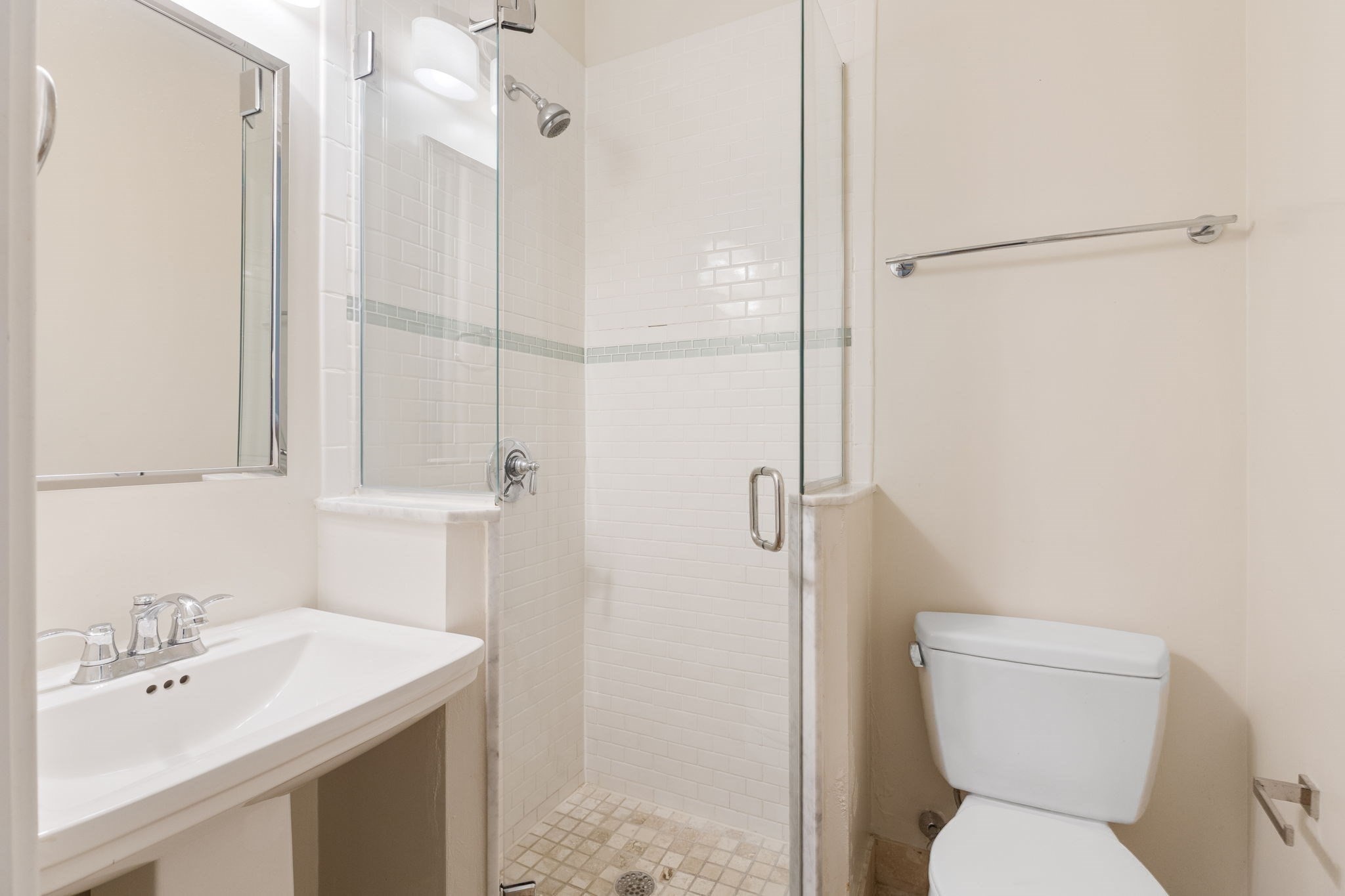 9 Sheridan # 1 Property Photo 4