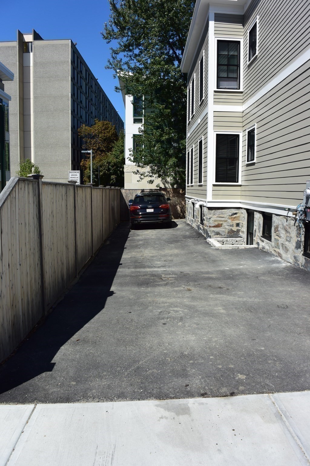 9 Sheridan # 1 Property Photo 11