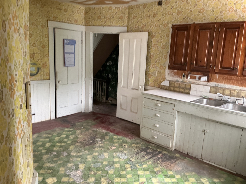 13 Pearl St Property Photo 2