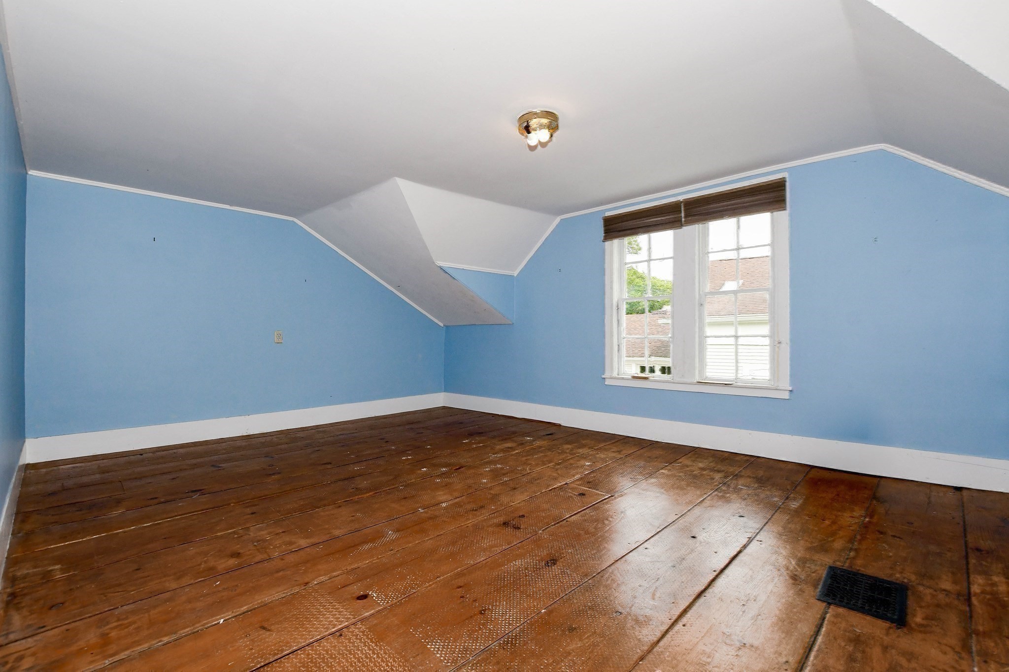 28 Main Street Property Photo 30