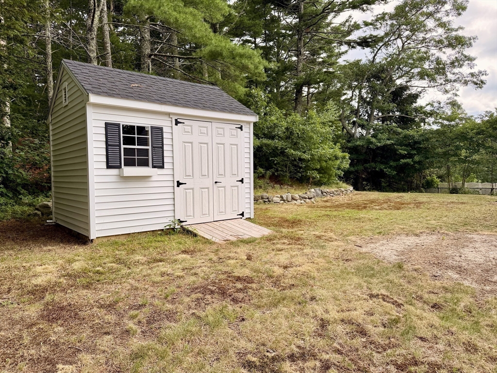38 Davenport Rd Property Photo 31