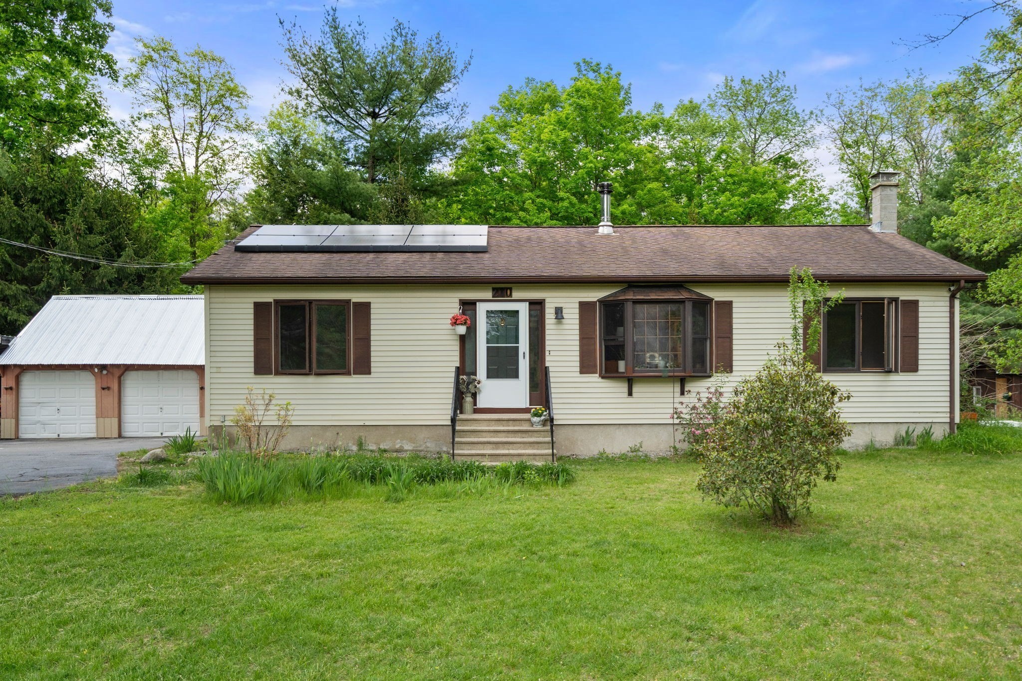 210 Rice Street Property Photo 1