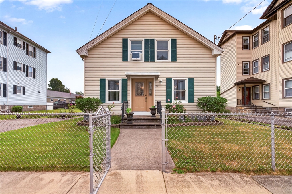 31 Oregon St Property Photo 1