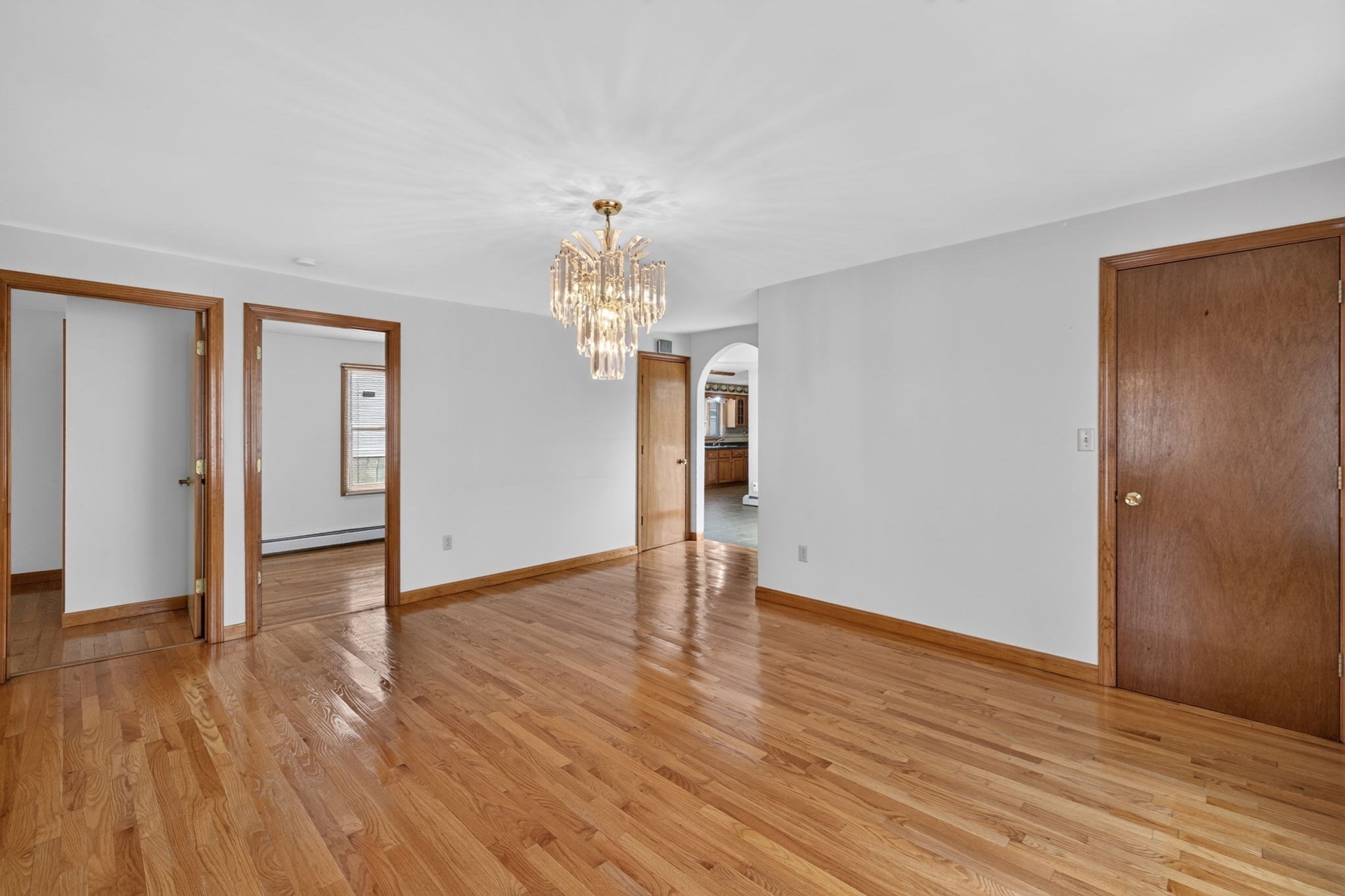 31 Oregon St Property Photo 6