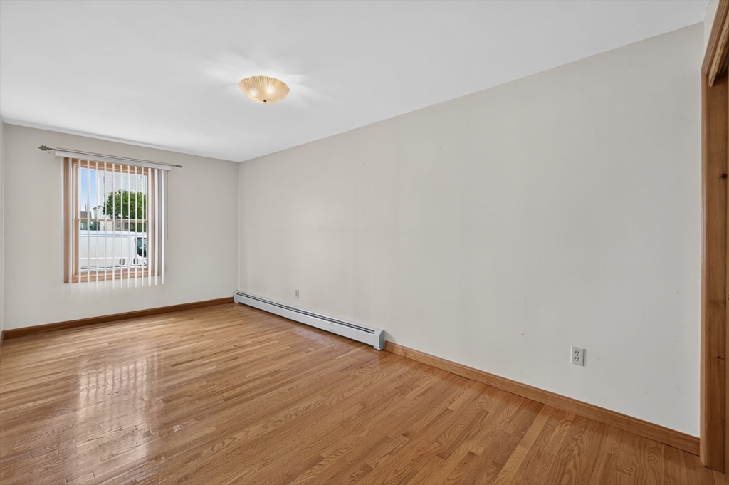 31 Oregon St Property Photo 14