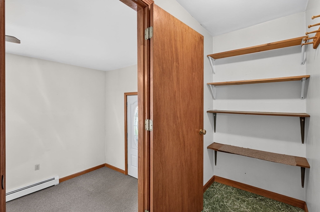 31 Oregon St Property Photo 17
