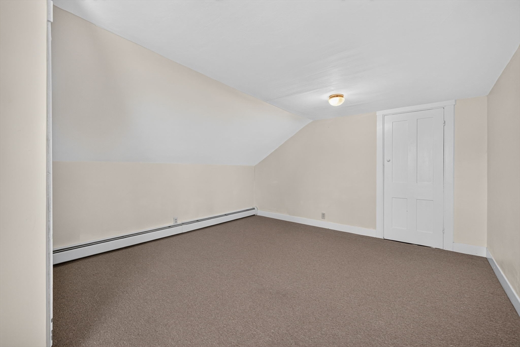 31 Oregon St Property Photo 18