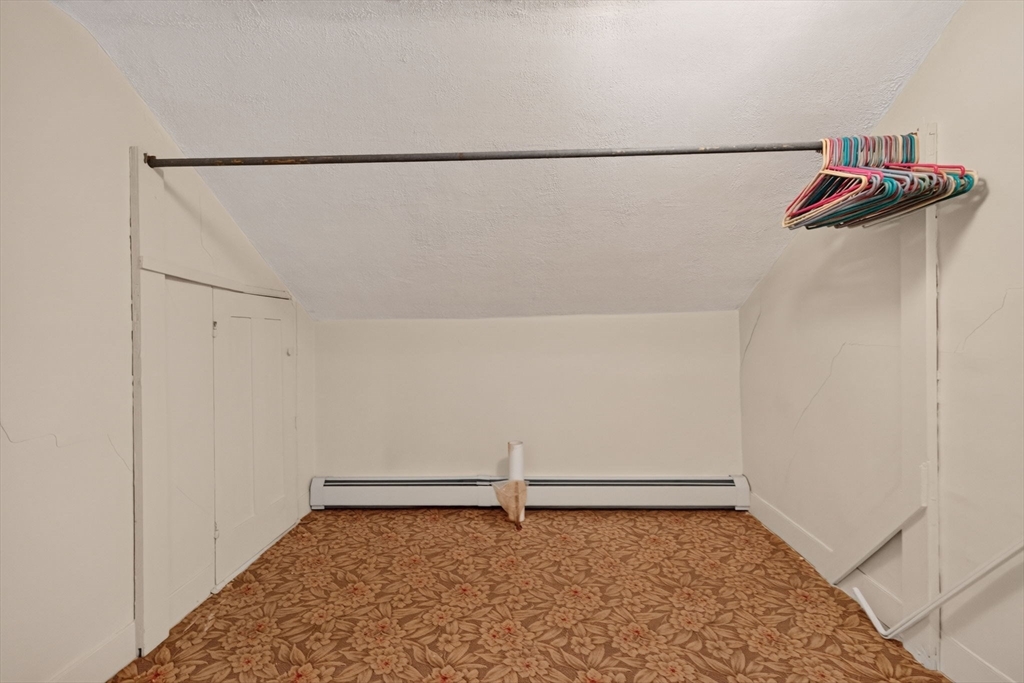 31 Oregon St Property Photo 21