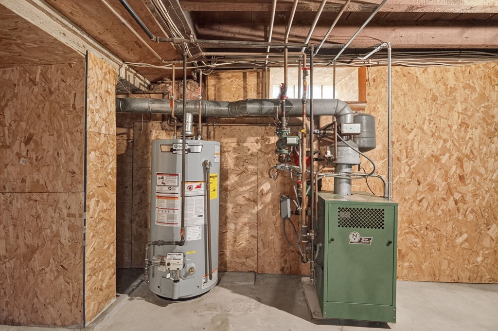 31 Oregon St Property Photo 22