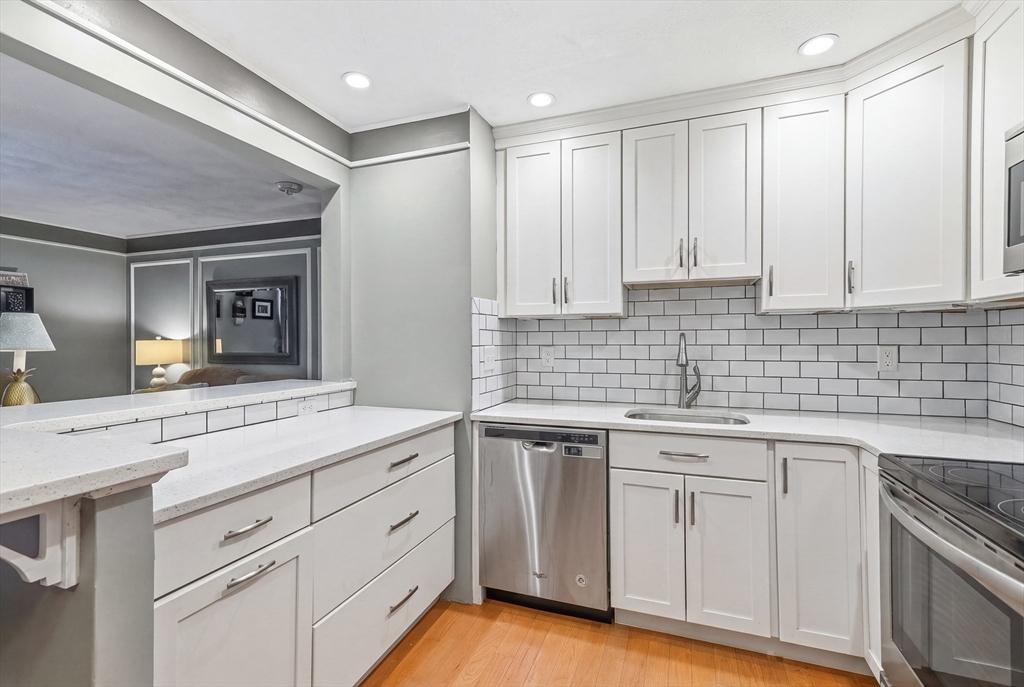 796 Willard St # D5 Property Photo 4