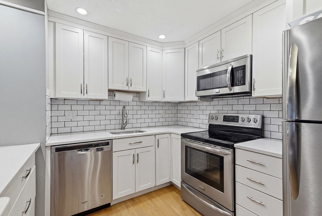 796 Willard St # D5 Property Photo 5