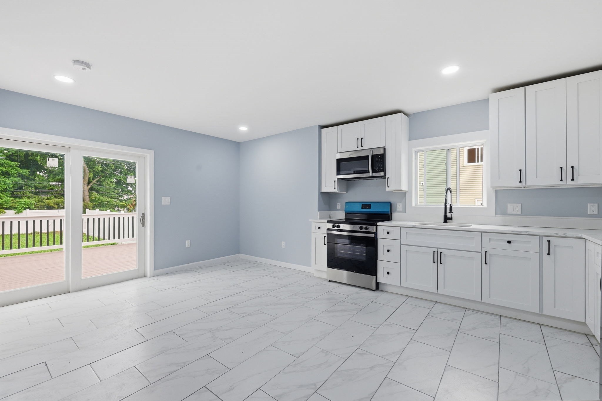 14 Cutler St Property Photo 16