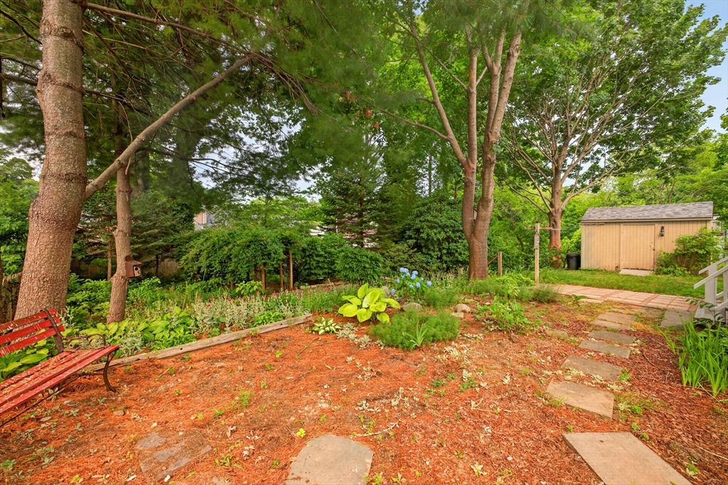 414 Archer St Property Photo 9