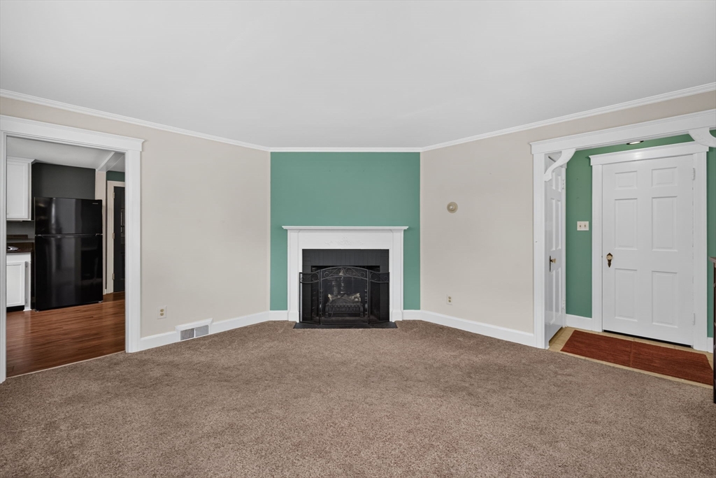 414 Archer St Property Photo 11