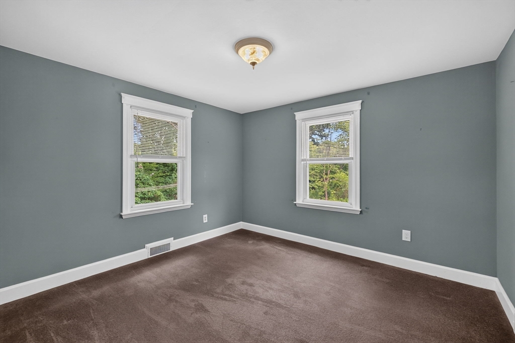 414 Archer St Property Photo 20