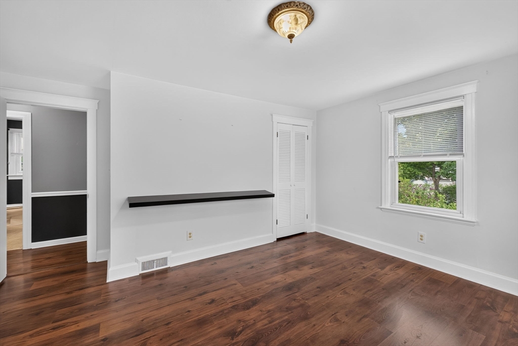 414 Archer St Property Photo 24