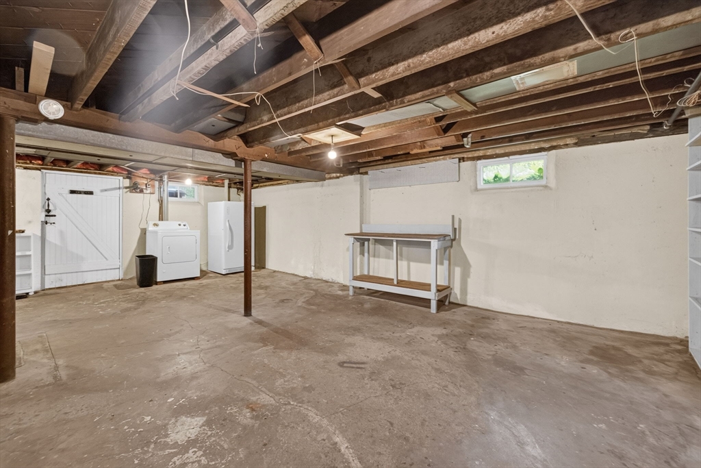 414 Archer St Property Photo 34