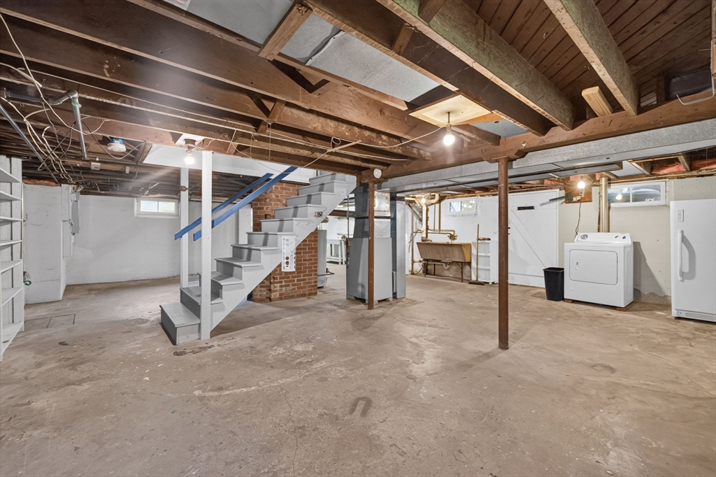 414 Archer St Property Photo 35