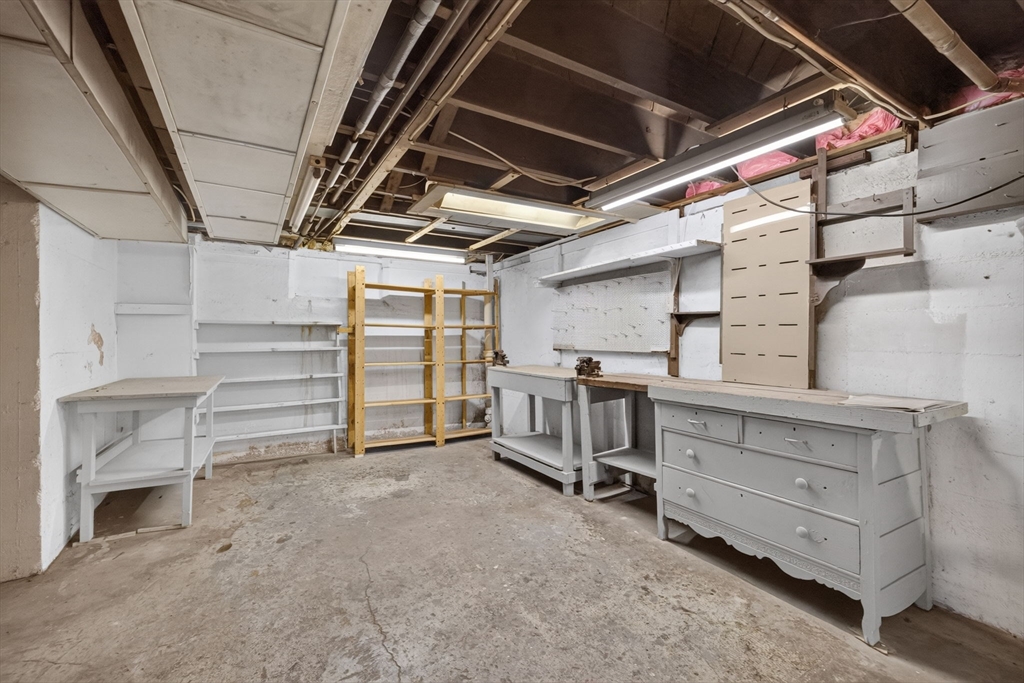 414 Archer St Property Photo 36