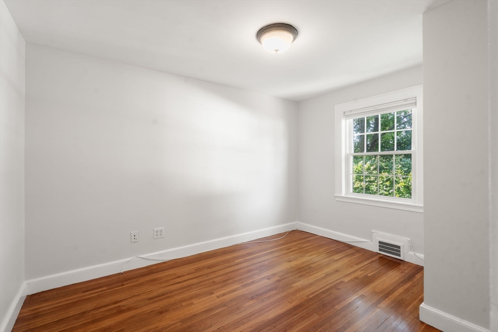 32 Grosvenor Rd Property Photo 13