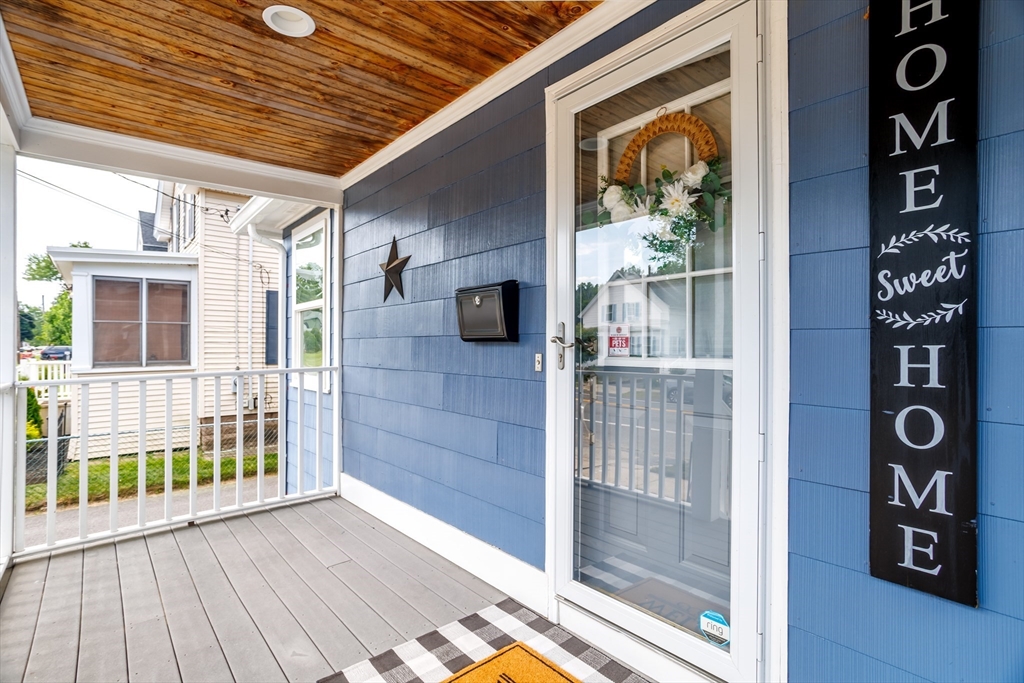 176 Hall St Property Photo 1
