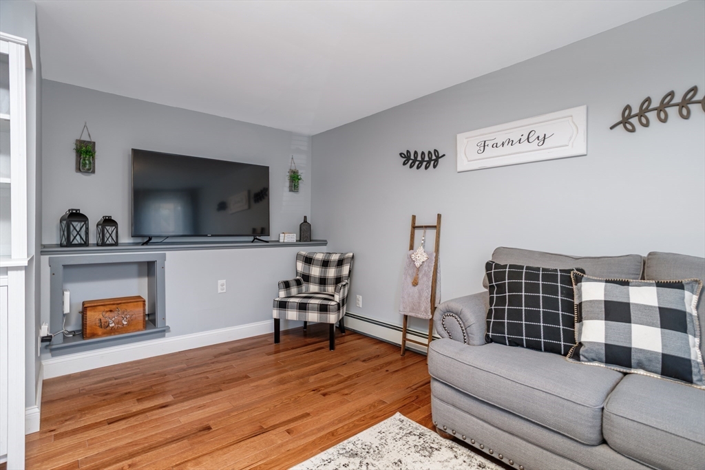 176 Hall St Property Photo 15