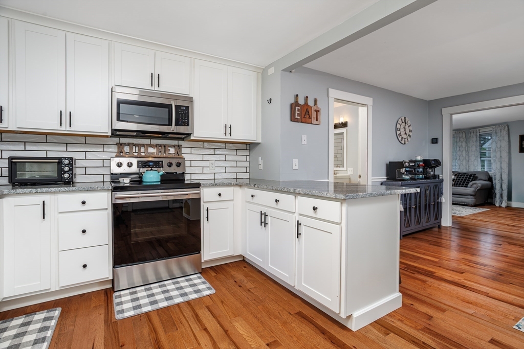 176 Hall St Property Photo 21