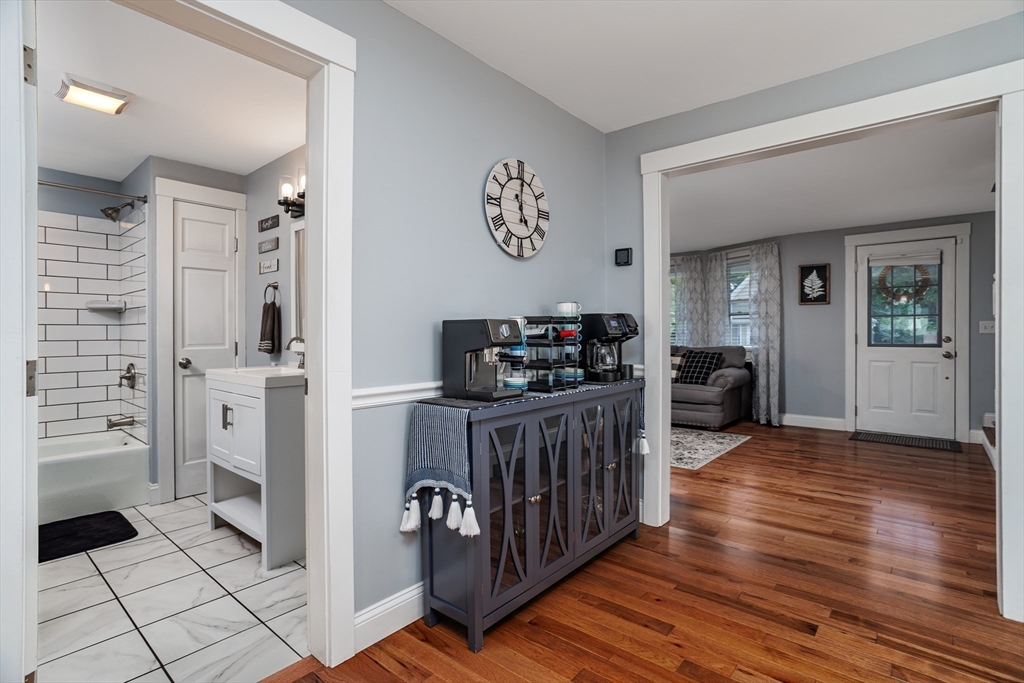 176 Hall St Property Photo 23