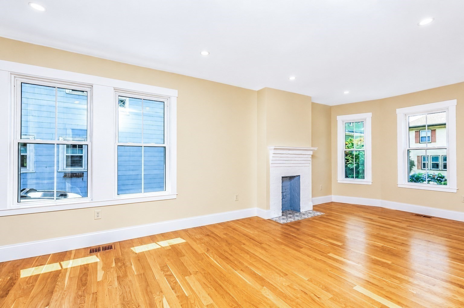 43 Taft Ave Property Photo 3