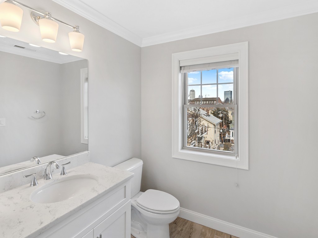 37 Lambert St # 37 Property Photo 8