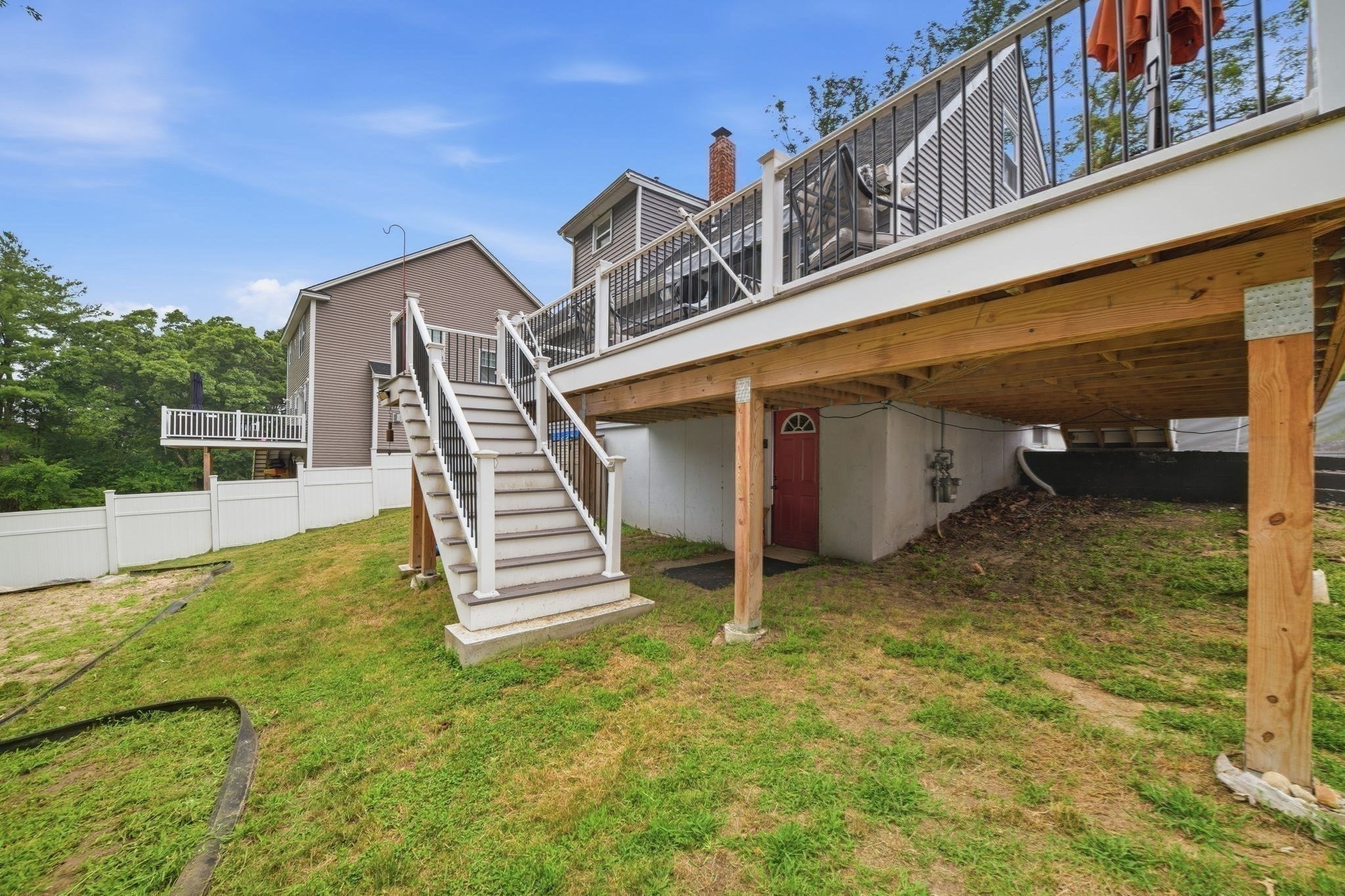 1582 Varnum Ave Property Photo 8