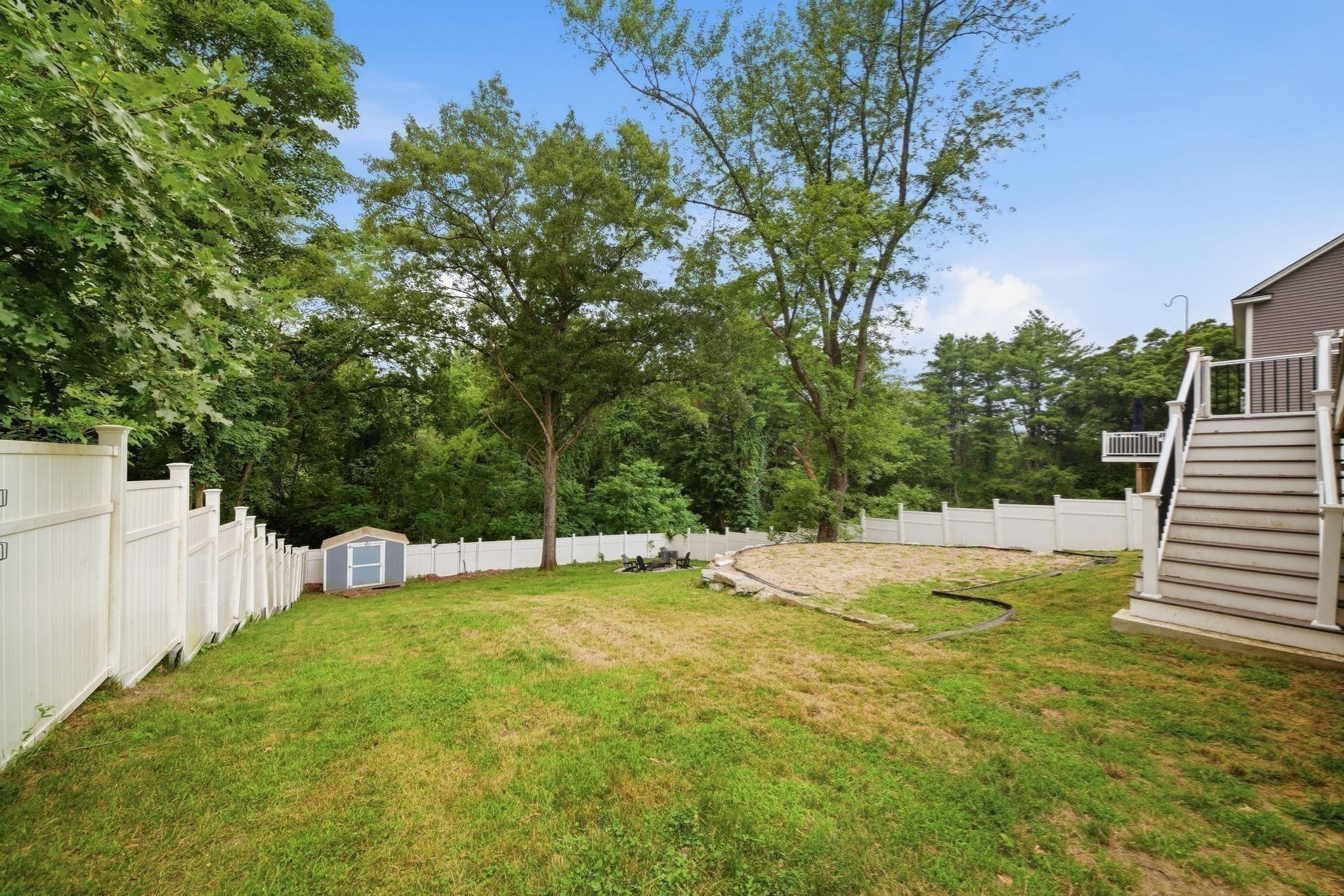 1582 Varnum Ave Property Photo 10