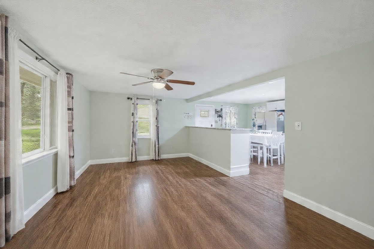 1582 Varnum Ave Property Photo 21
