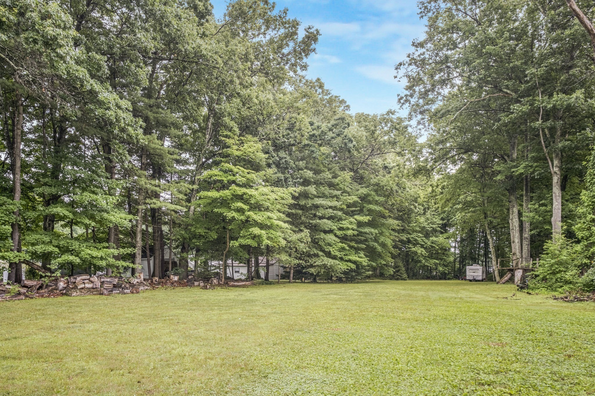 475 Somers Property Photo 14