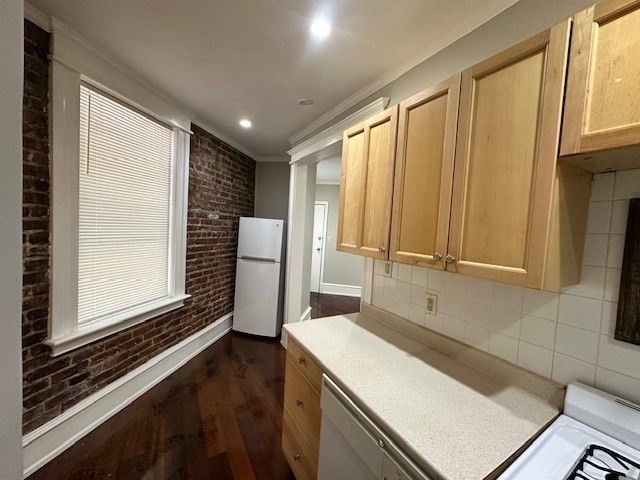 5 Breamore Rd # R Property Photo 4