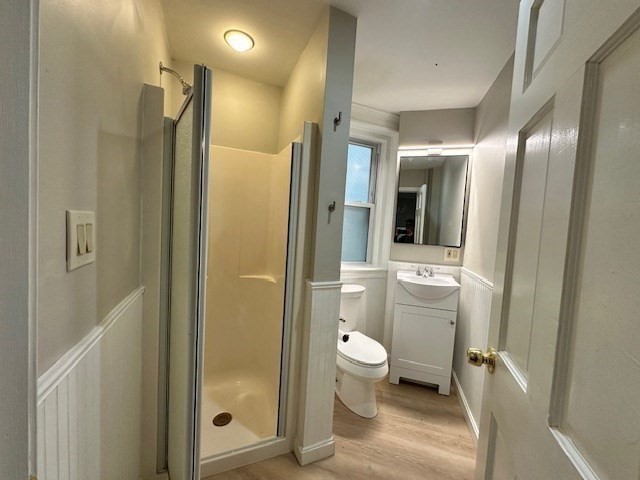 5 Breamore Rd # R Property Photo 8