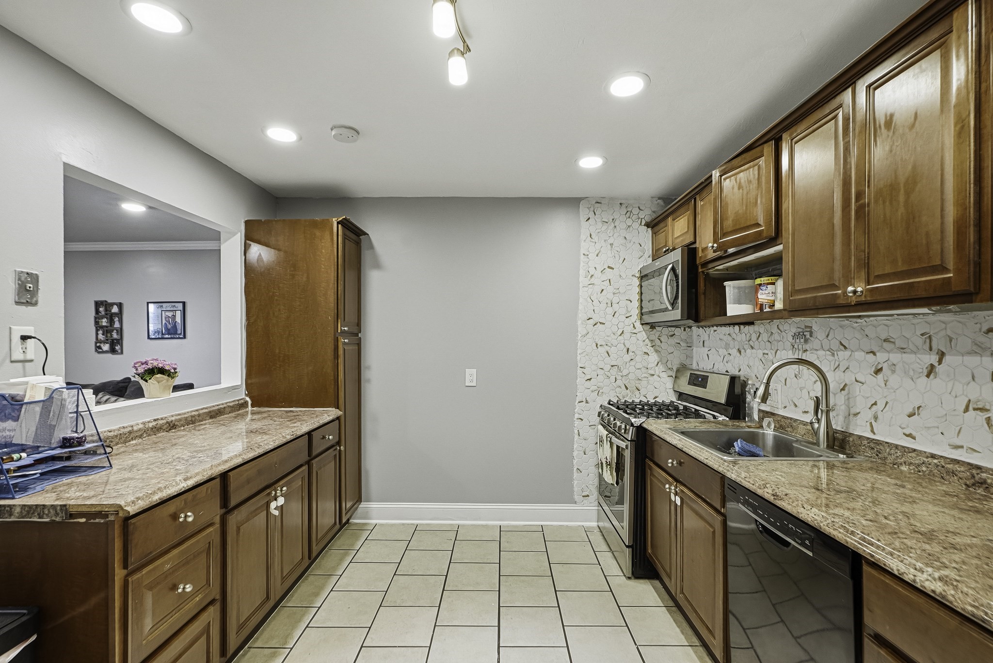 37 Hosmer St # 17 Property Photo 7