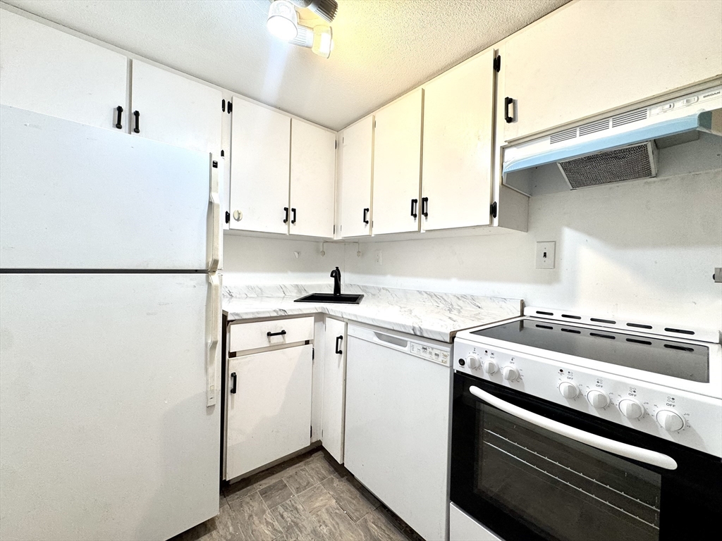 57 A Saint Paul St # 3 Property Photo 1