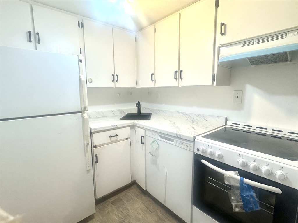 57 A Saint Paul St # 3 Property Photo 2