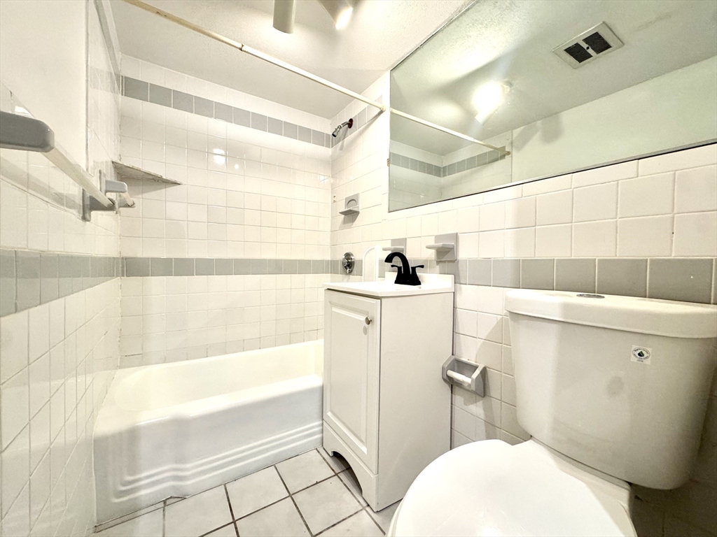 57 A Saint Paul St # 3 Property Photo 3