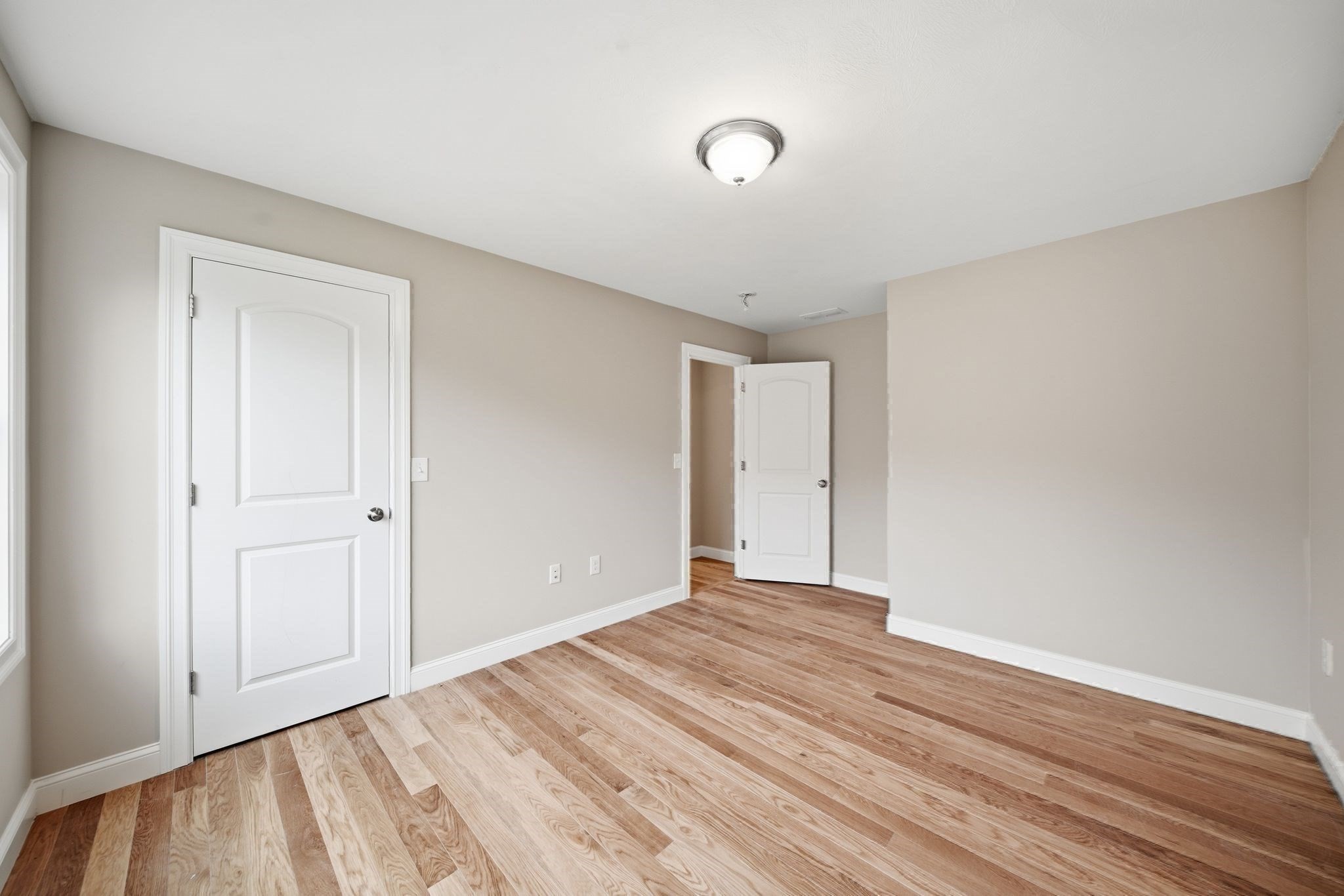1055 Salem Street Property Photo 28