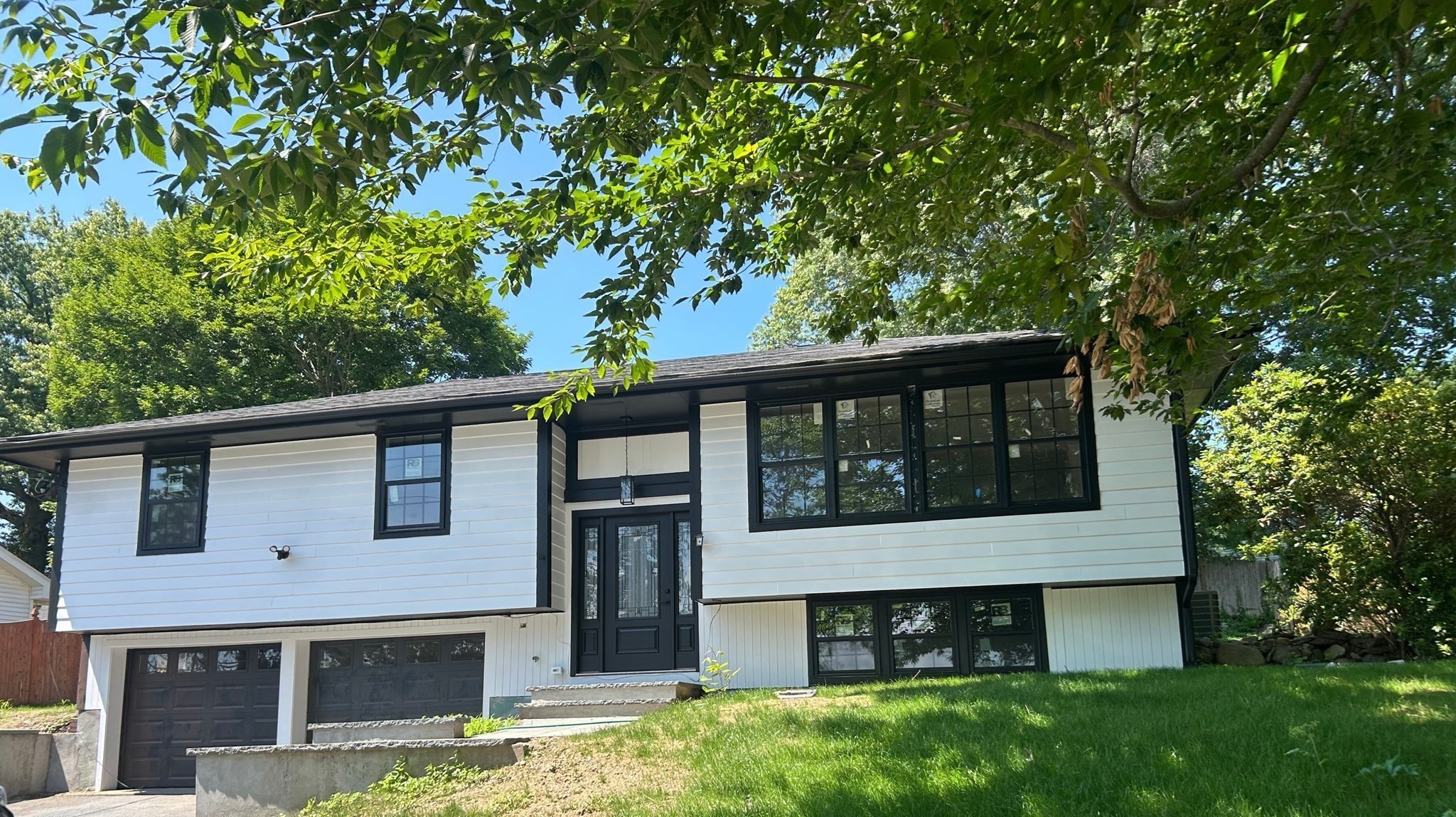 601 Winter St Property Photo 1
