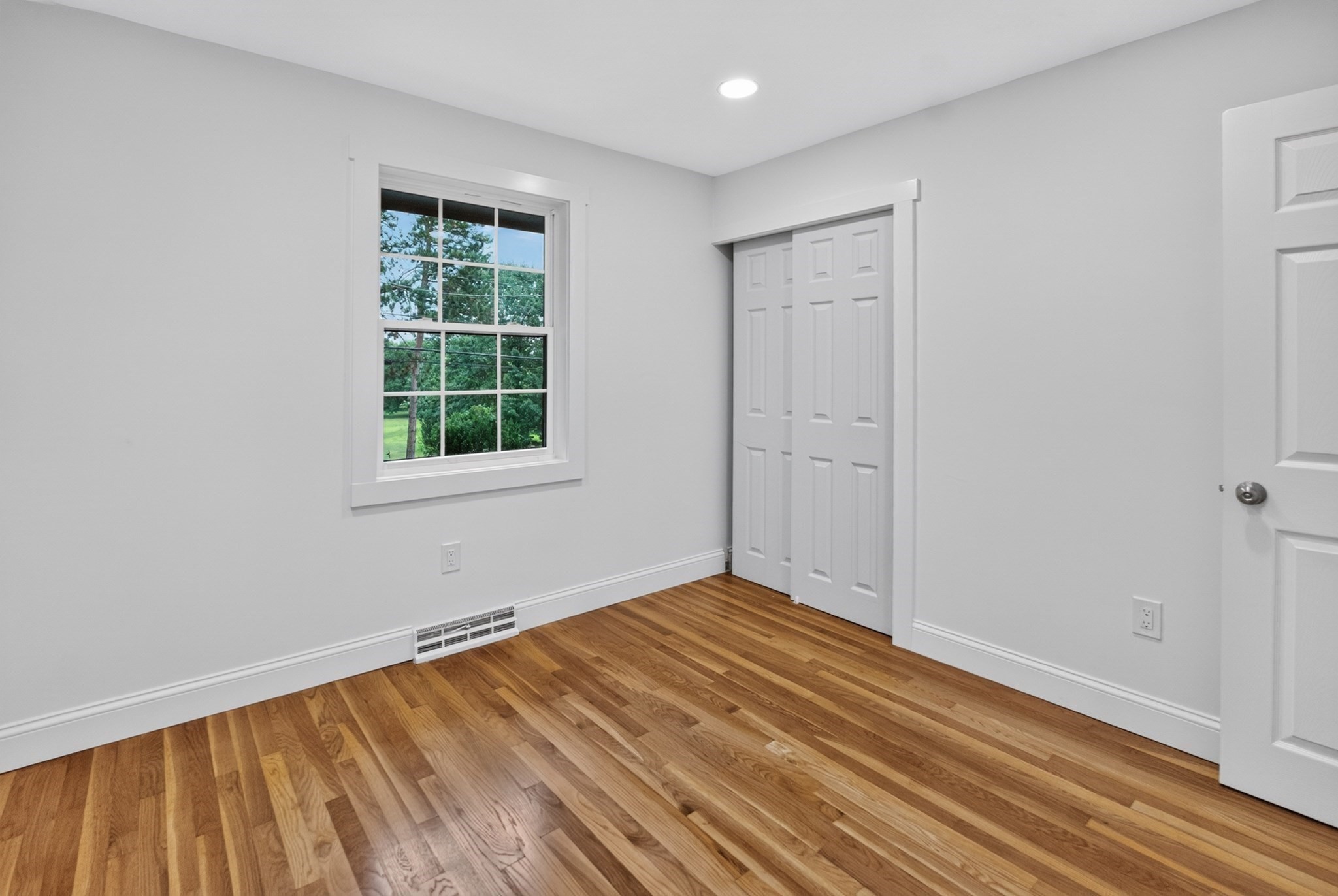 601 Winter St Property Photo 19