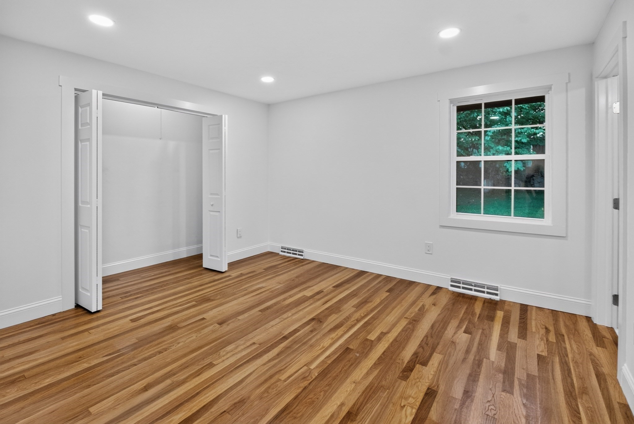 601 Winter St Property Photo 20
