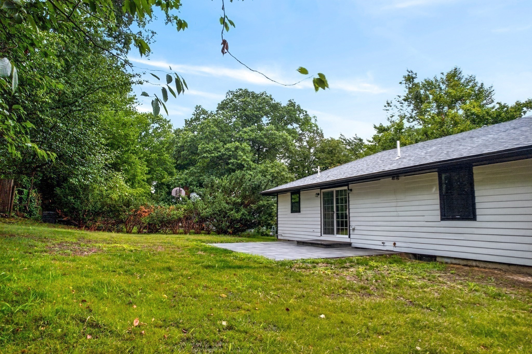 601 Winter St Property Photo 37