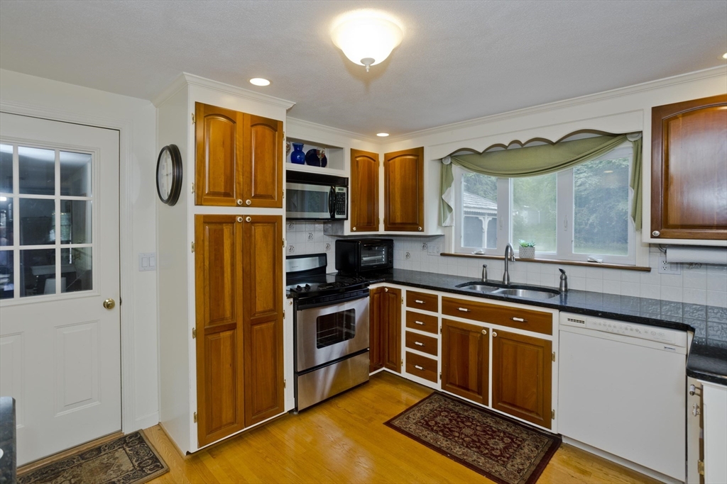 210 Steiger Dr Property Photo 10